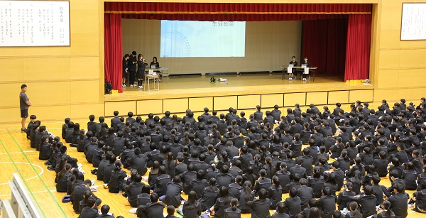 061030　中生徒総会 (2).JPG